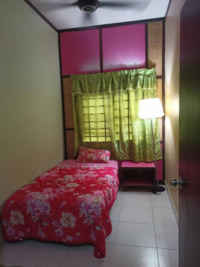 Zous Homestay Banting  Extérieur photo